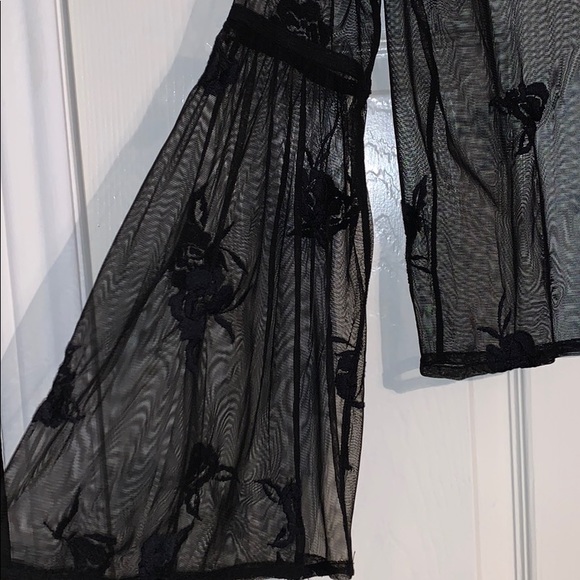 Black floral see through lace shirt - Picture 2 of 2